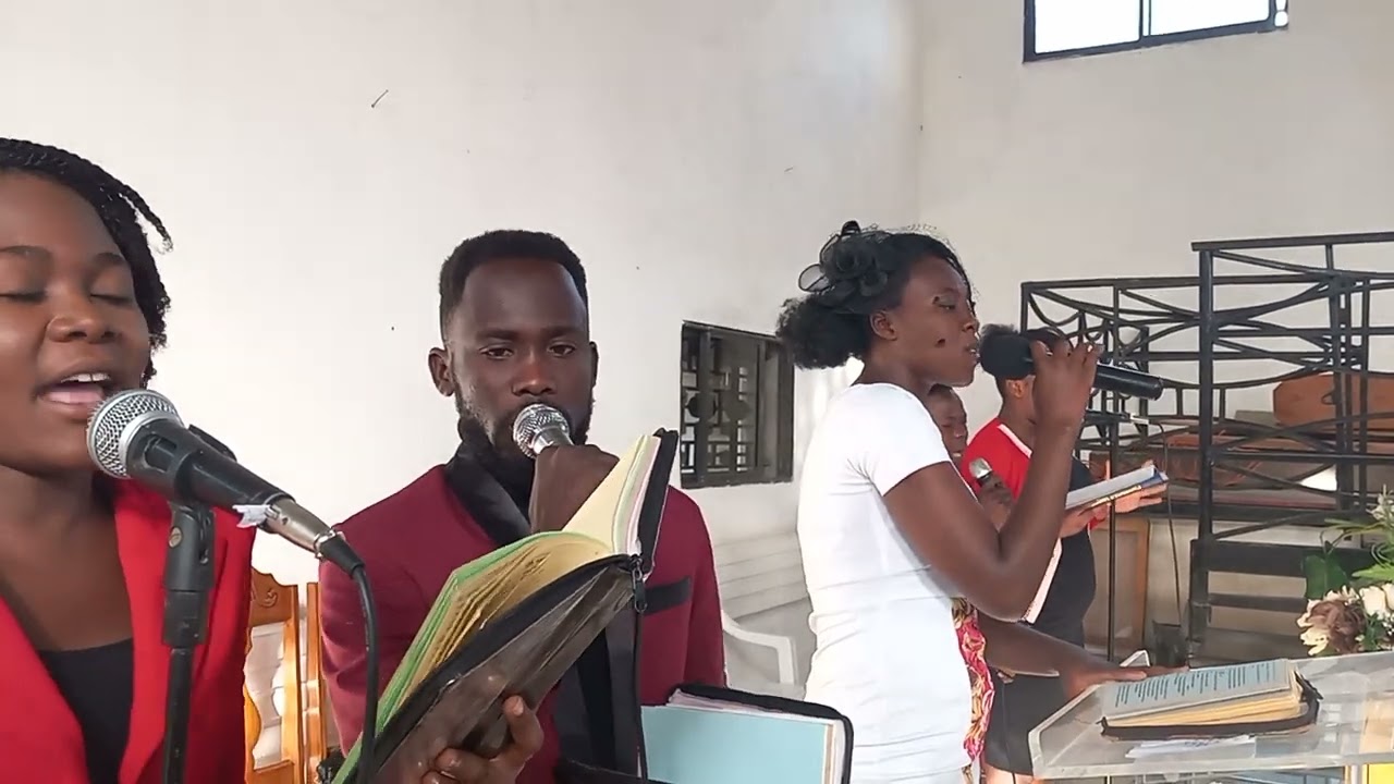 Dimanche 12 Juin 2022, adoration eglise Nazareen de Gros-Morne avec la jeunesse