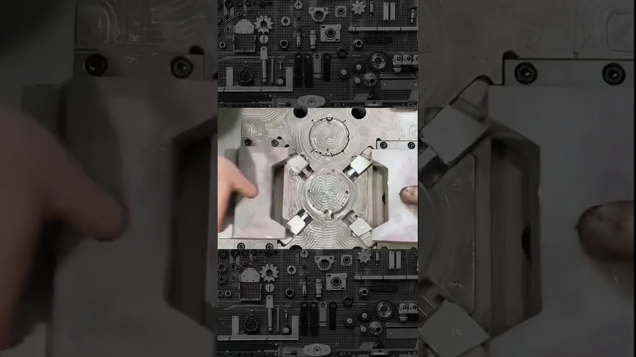 Direction changing movement of the injection mold slider