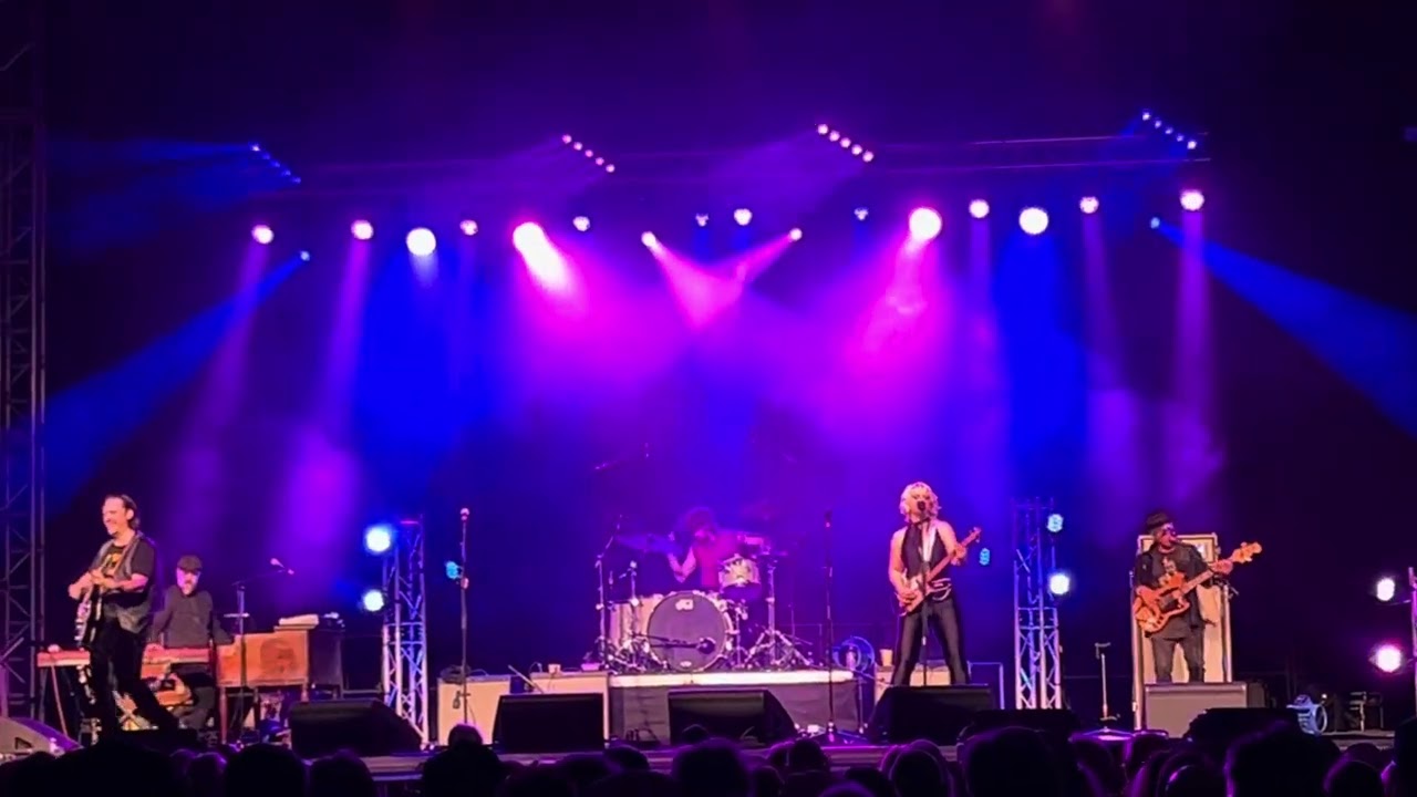 Samantha Fish   Ft.  Jesse Dayton  -  Death Wish Blues  -  Rippin&rsquo; And Runnin&rsquo;