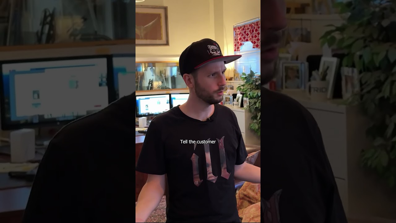 NYC thief steals laptop, I buy customer a better one! (ThinkPad P15s) #tech #pc #technology #shorts