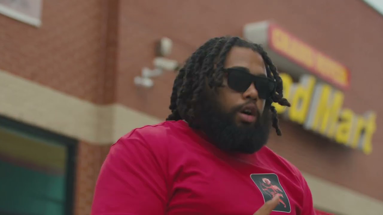 Steve Brady - Friday Night Freestyle  (OFFICIAL VIDEO) Dir by @FirstClassClarity