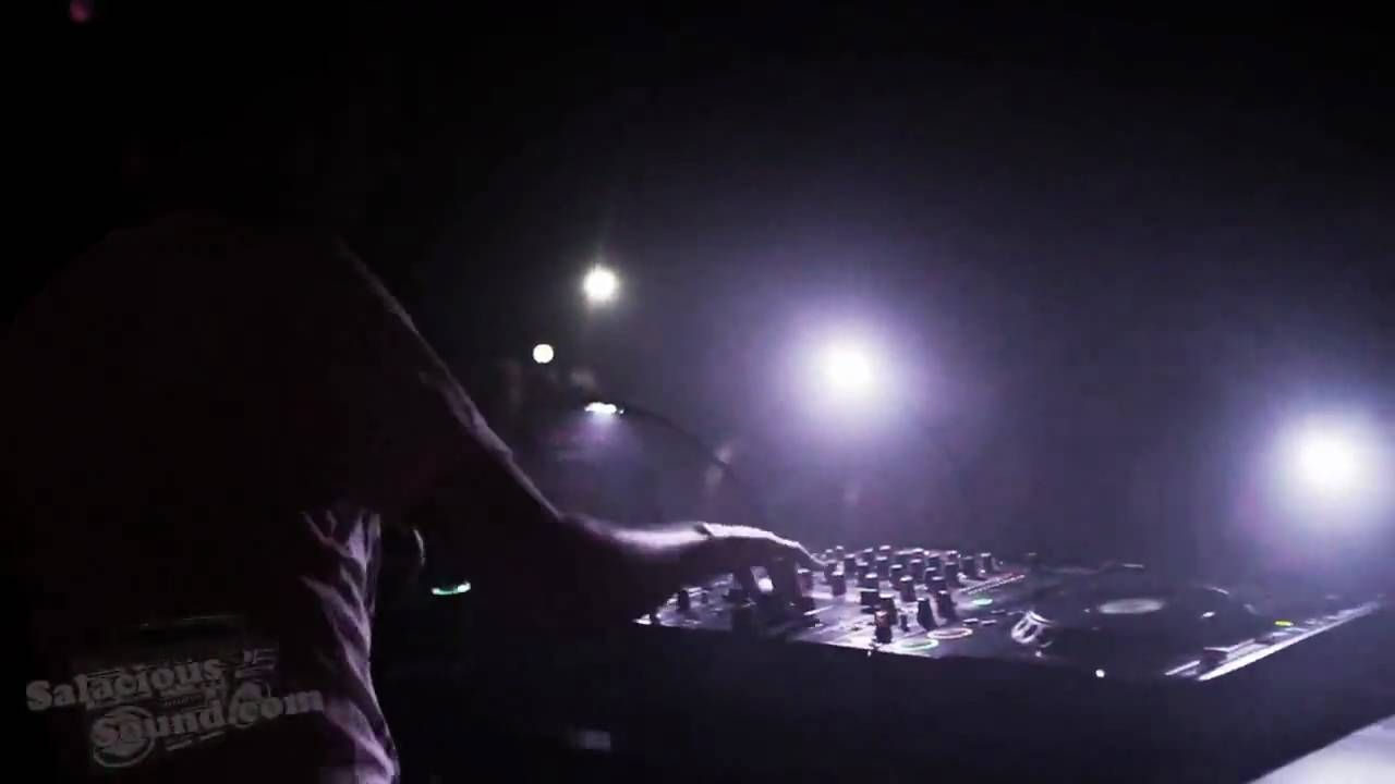 Wolfgang Gartner - Undertaker (HQ, Live at Mod Club July 2 2010)