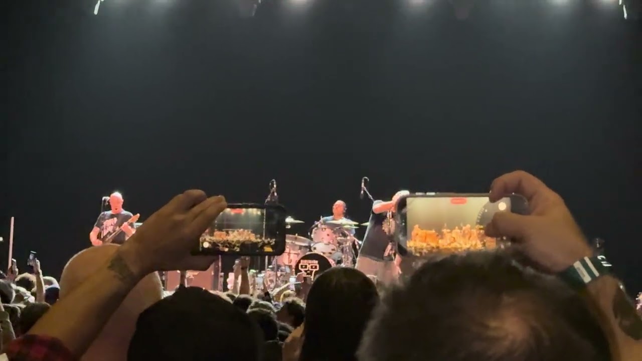 Descendents - silly girl live @ house of blues Anaheim march 5 2026