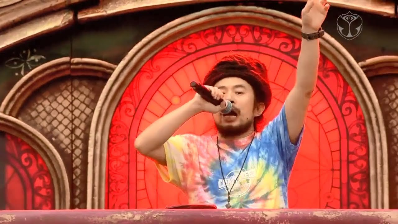 China DJ on Tomorrowland 2019 Main Stage | 蒋亮村长 - DZW part