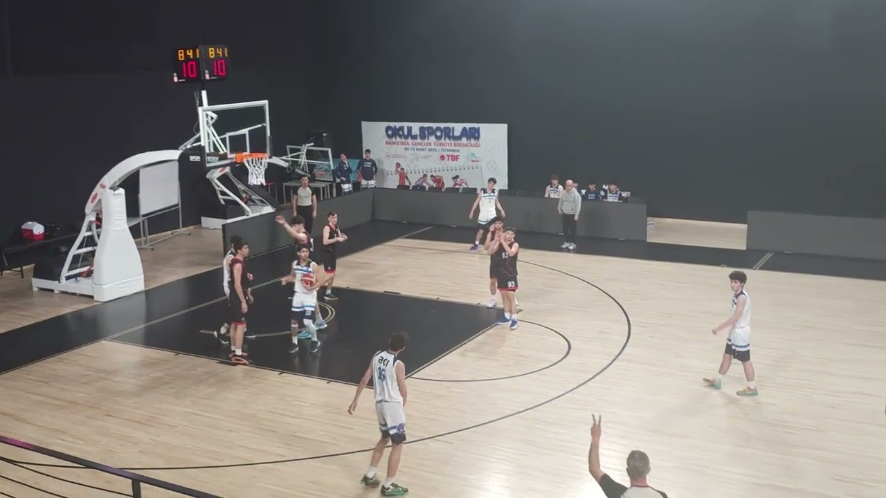 Açı Gençlik-İBB U18 TBF İlk Yarı