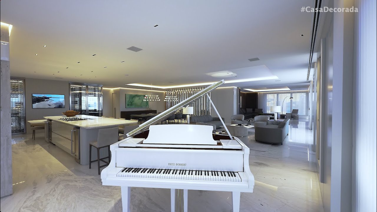 Apto de Luxo de 600m2 Com Closet Gigante by Jayme Bernardo