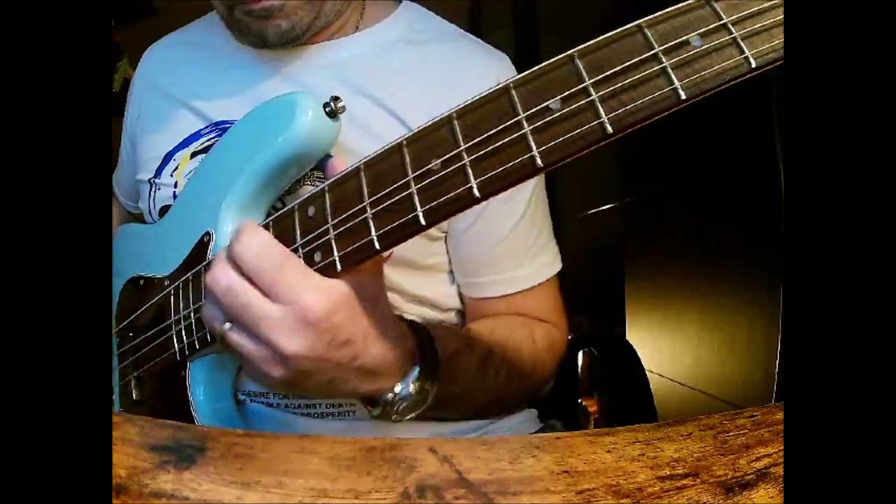 Ain't No Sunshine (Bill Withers) bass solo