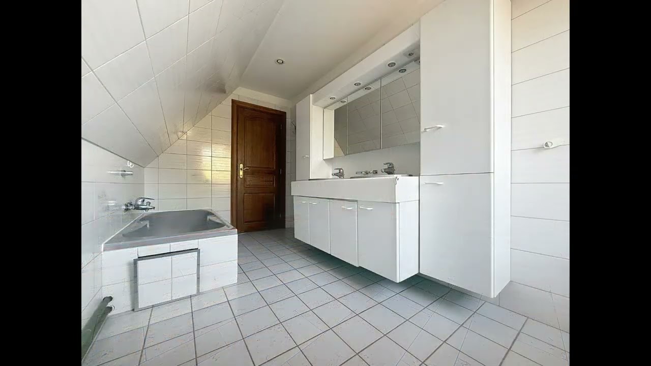 Gentse Steenweg 230, 9160 Lokeren   Notaris Pierre De Brabander