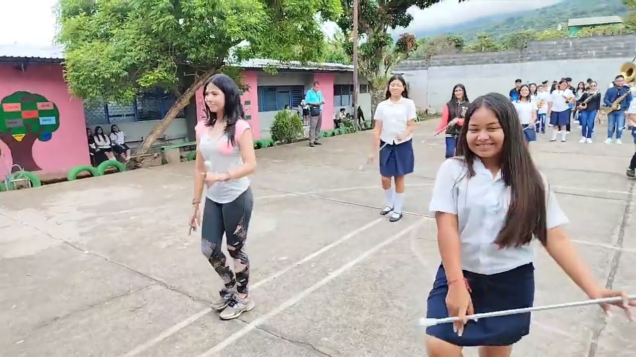 Ensayo de Banda Centro Escolar Meardi de Berlín, Usulután.