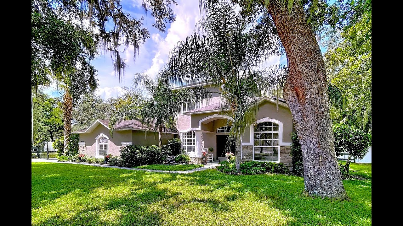 Dade City, FL Real Estate Photography - For Sale 5123 Shorewood Dr, Dade City, FL 33523