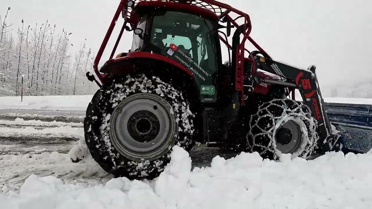 Schnee räumen mit Göweil und Case