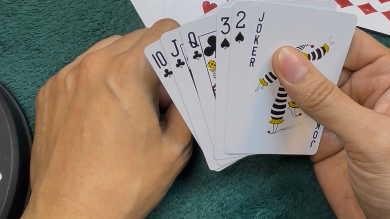 wednesday chill? Mas chill kung may Tongits! 🃏😆 #pandoy #tongits