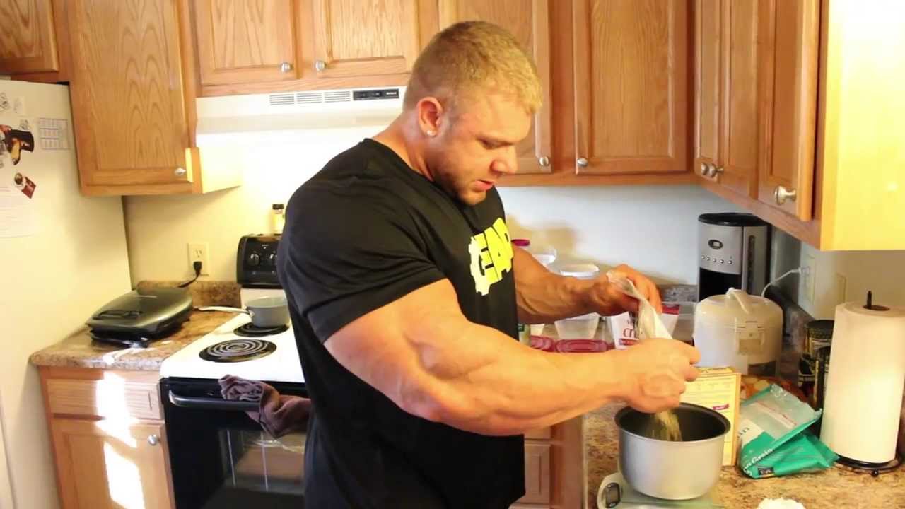 Bodybuilder Justin Compton Food Prep - part 2 of 4