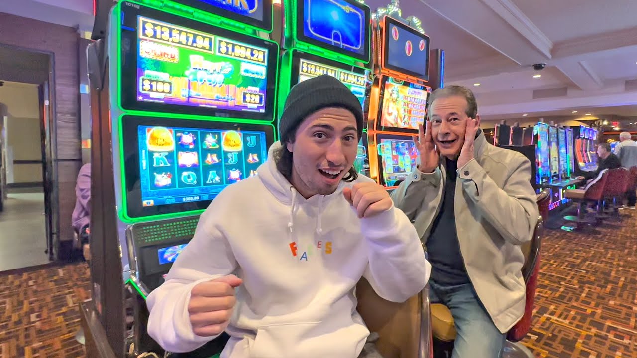 My Dad Hit The Bonus On This Golden Nugget Las Vegas Slot!!!!