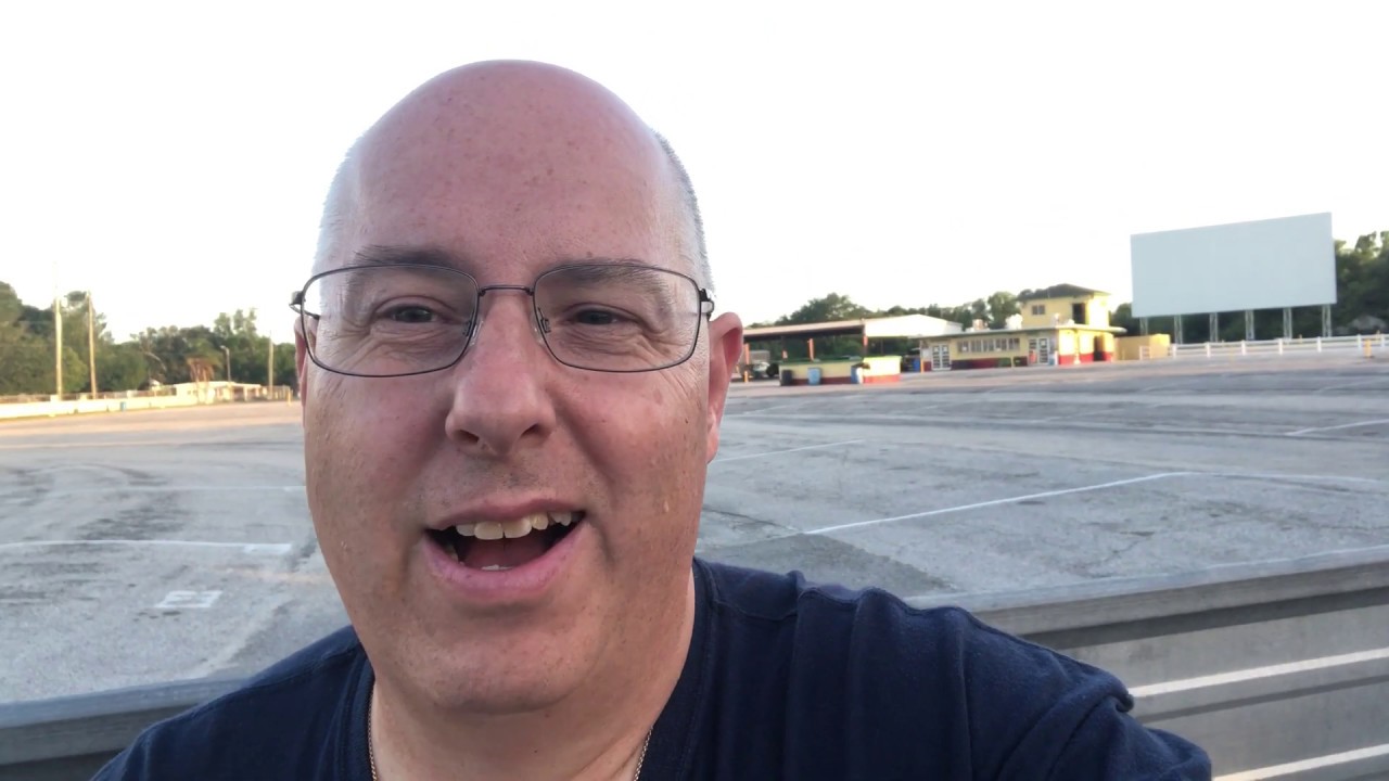 Silver Moon Drive In Theatre / 35 Minutes From Disney in Lakeland / A Historical Treasure Since 1958