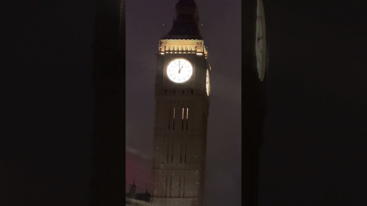 Big Ben chiming 1am - Belfry Lights off #bigben #travel #londoneye #chime #london #elizabethtower