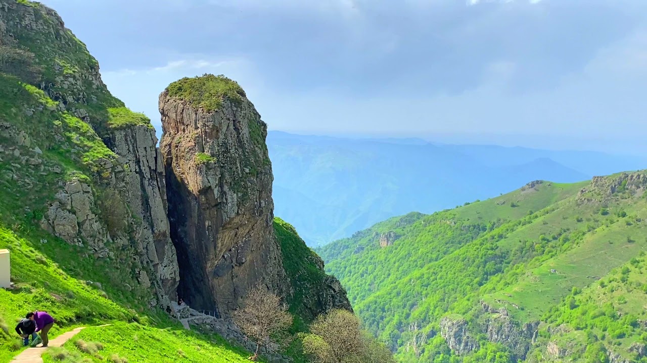 Haca qaya ziyaretgahina gezinti