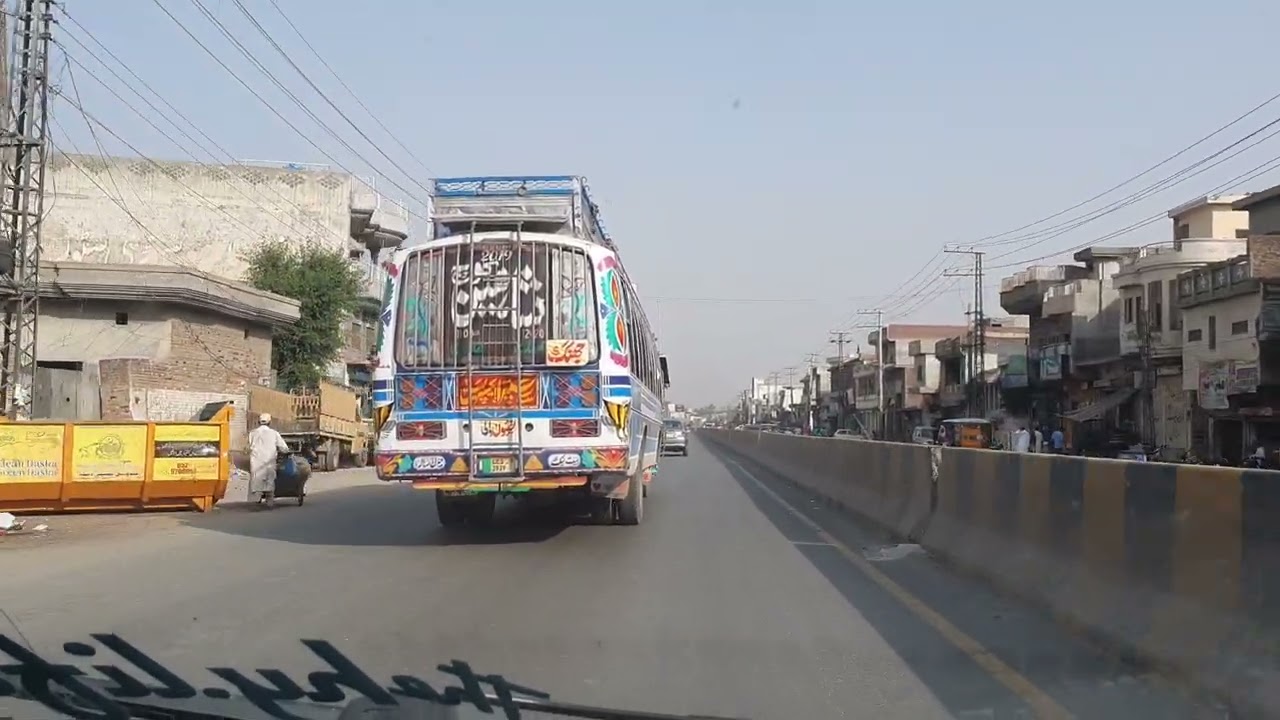 hino bus isuzu race jhang time Sialkot coming back to Sailkot from Gujranwala