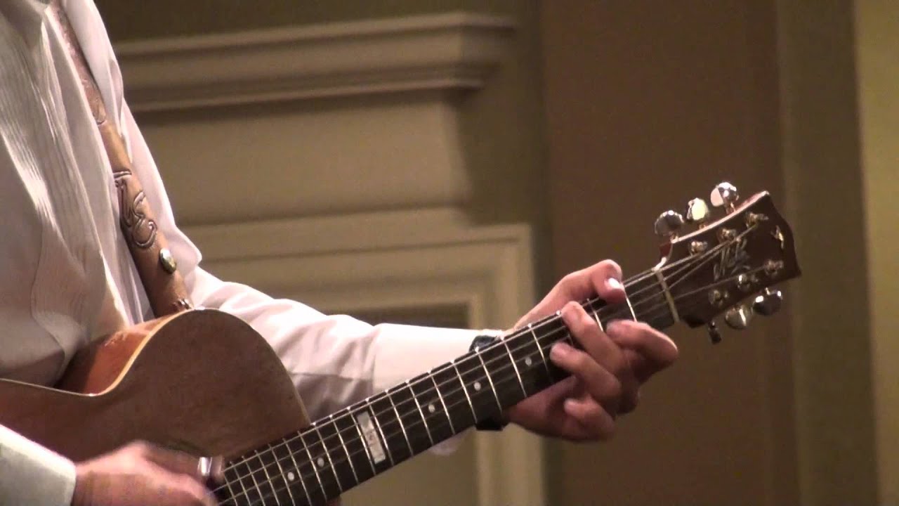 Tommy Emmanuel Blue Moon