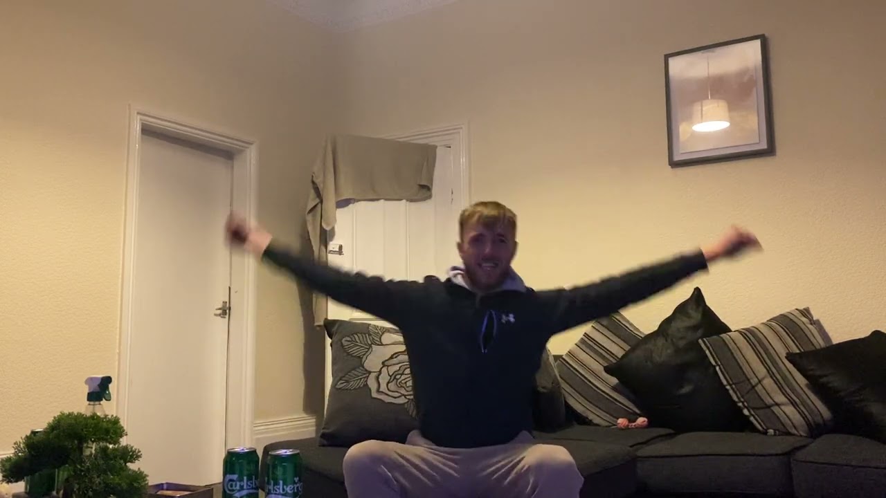 ABBA REACTION - HOLE IN YOUR SOUL LIVE! ENERGETIC! AGNETHA VOCALS AMAZING!