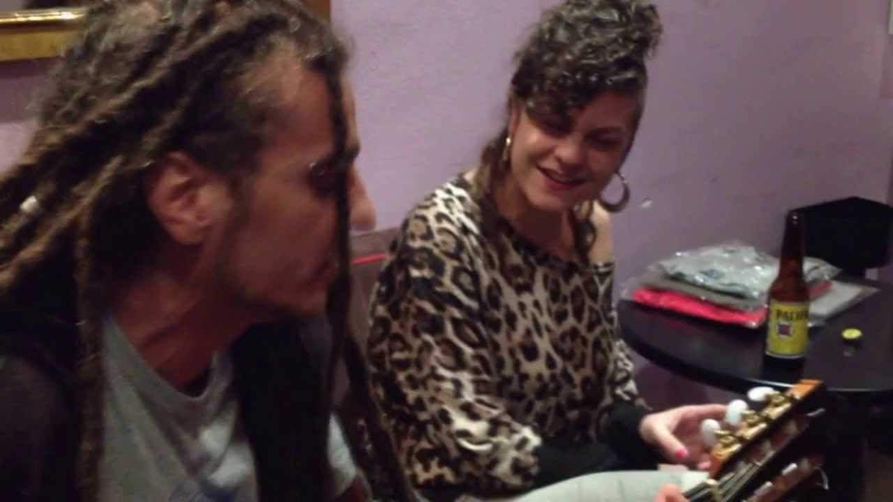 Zul&uacute; 9.30 y Canteca de Macao en el camerino