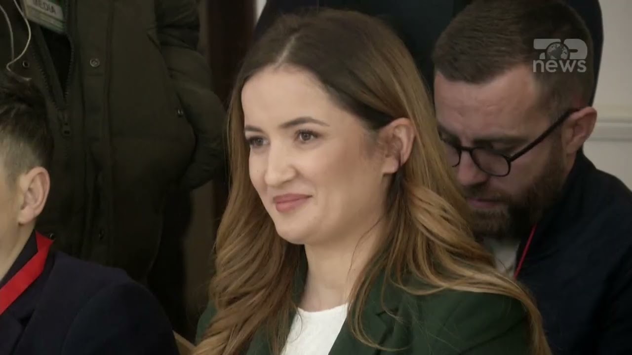 Top News - Vengu fton Serbinë në aleancë. 'Ujdia me Kroacinë e Kosovën nuk është kundër askujt'