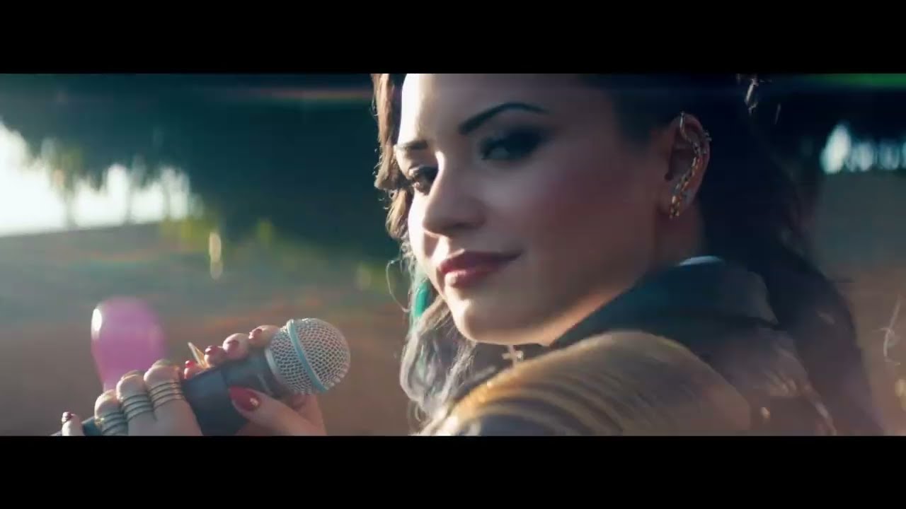 Demi Lovato - Really Don't Care ft. Cher Lloyd (Music Video)
