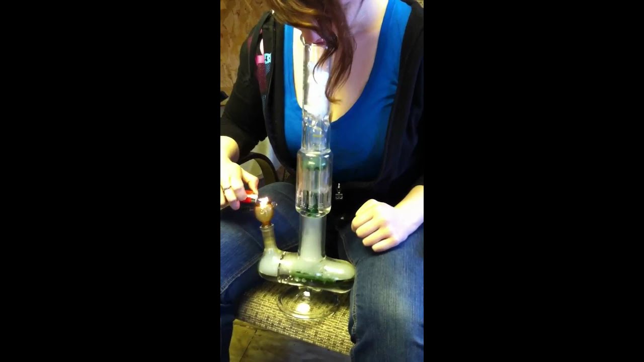 Hoss 7mm triple inline to 8 arm perc Bong Hit- Girls Smoke Too