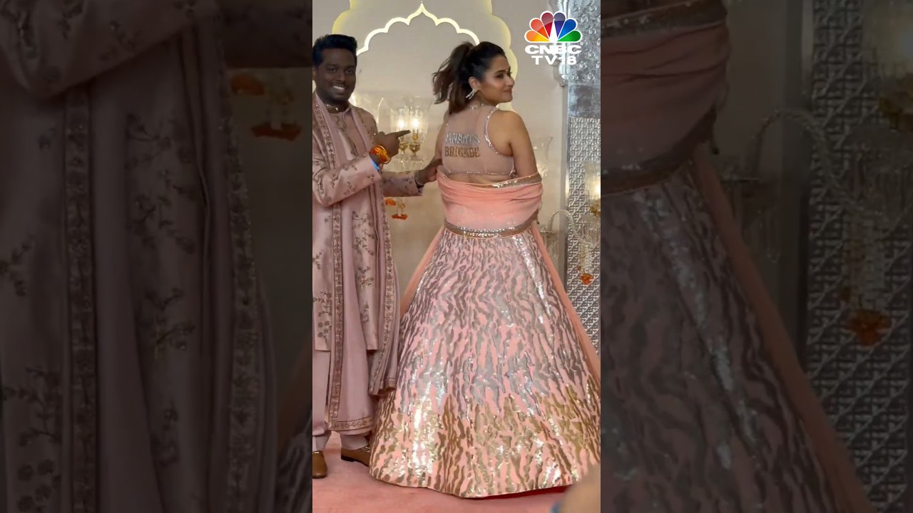 Jawan Director Atlee & His Wife Priya Arrive At Anant-Radhika Wedding | Ambani Wedding | N18S