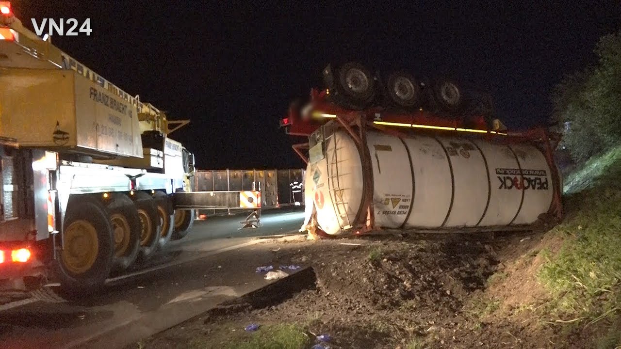 15.04.2019 - VN24 - Bergung und Abschlepp-Aktion nach schwerem Unfall auf der A2 bei Hamm