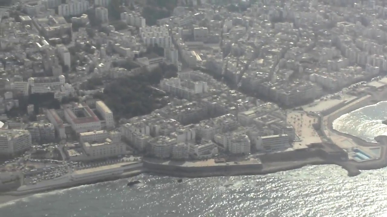 AIR ALGERIE landing in algiers 17/05/20107