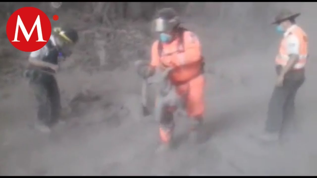 Cuerpos de rescate buscan sobrevivientes tras erupci&oacute;n del Volc&aacute;n de Fuego