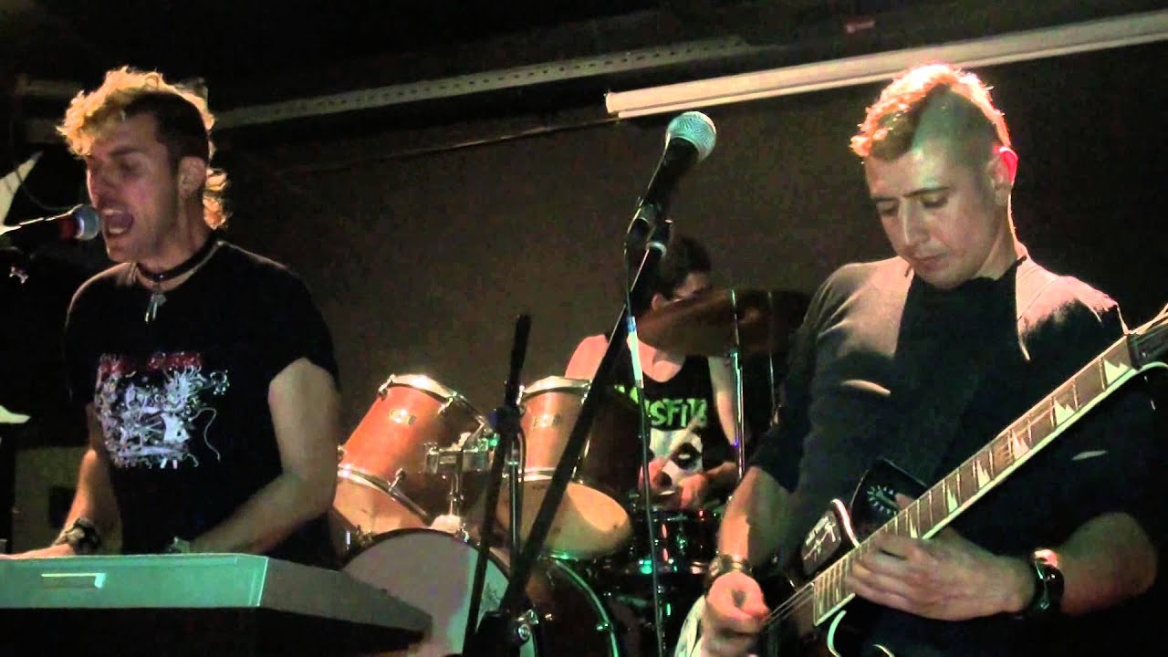 SINIESTROSIS- Pensabas ke había muerto (Skorpions Über Alles 11-1-14)
