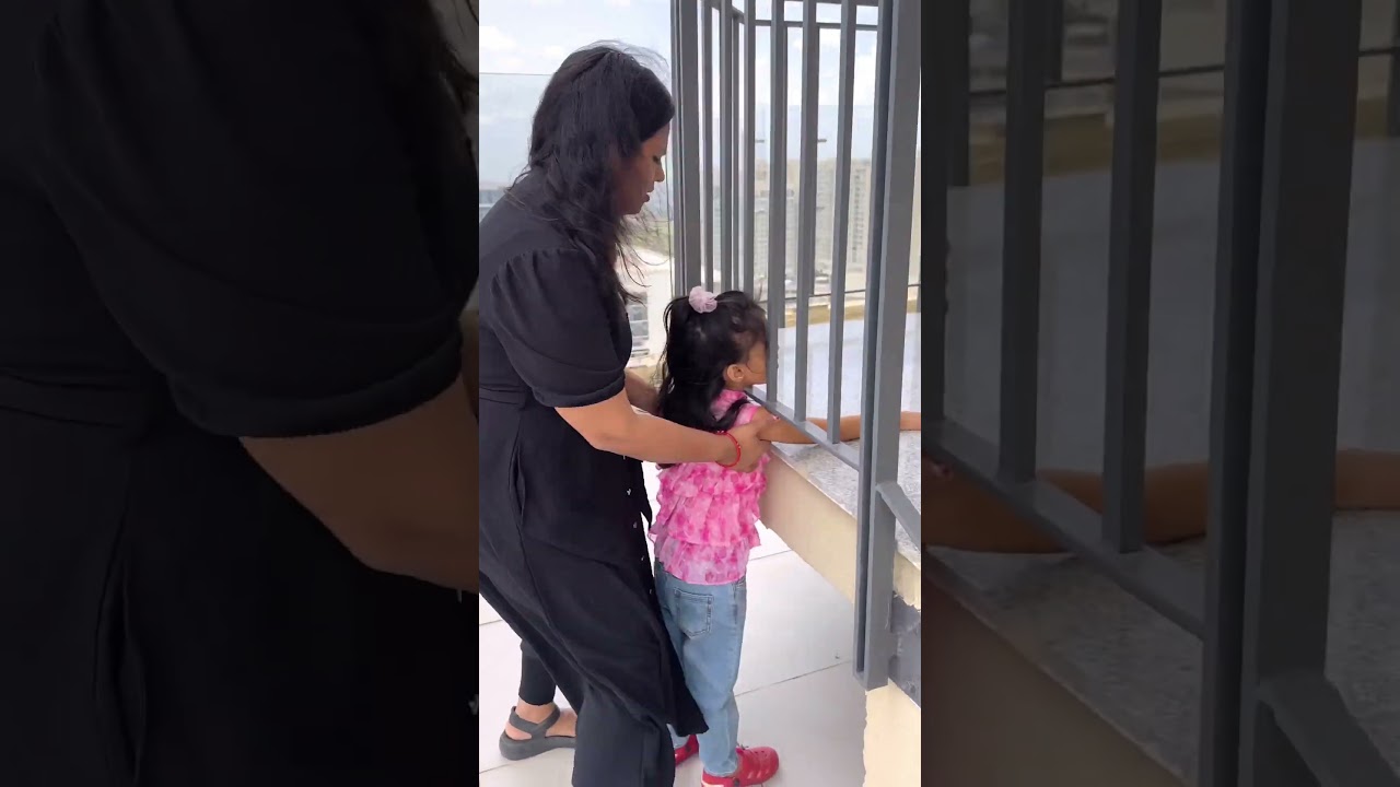 Mom helps Aru to get chocolate 🤣😱😰 #shorts