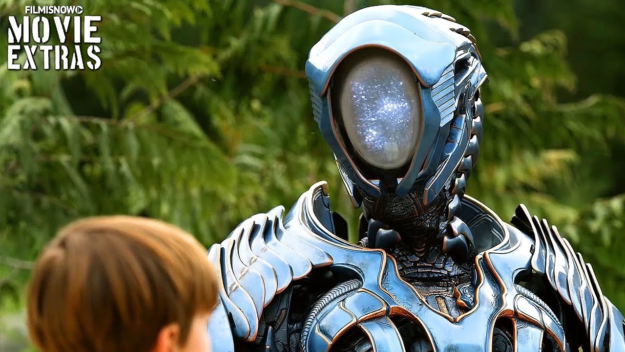 LOST IN SPACE | Boy’s Best Friend Featurette (Netflix)