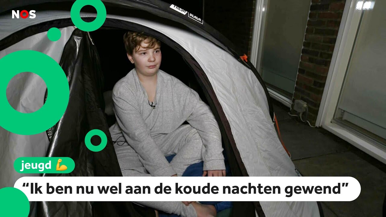 Stan slaapt in een tent voor het goede doel