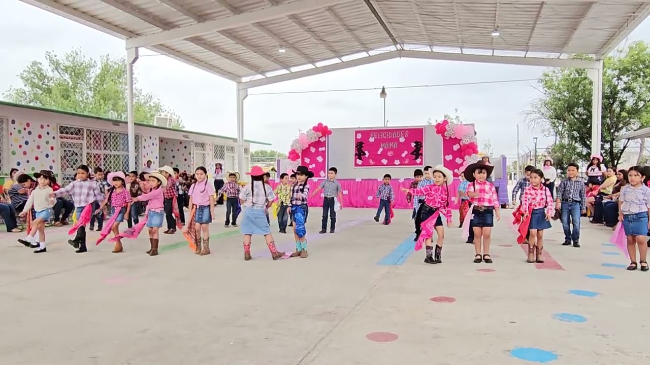 Bailable del Día de las Madres 2025 Grupo 3° A