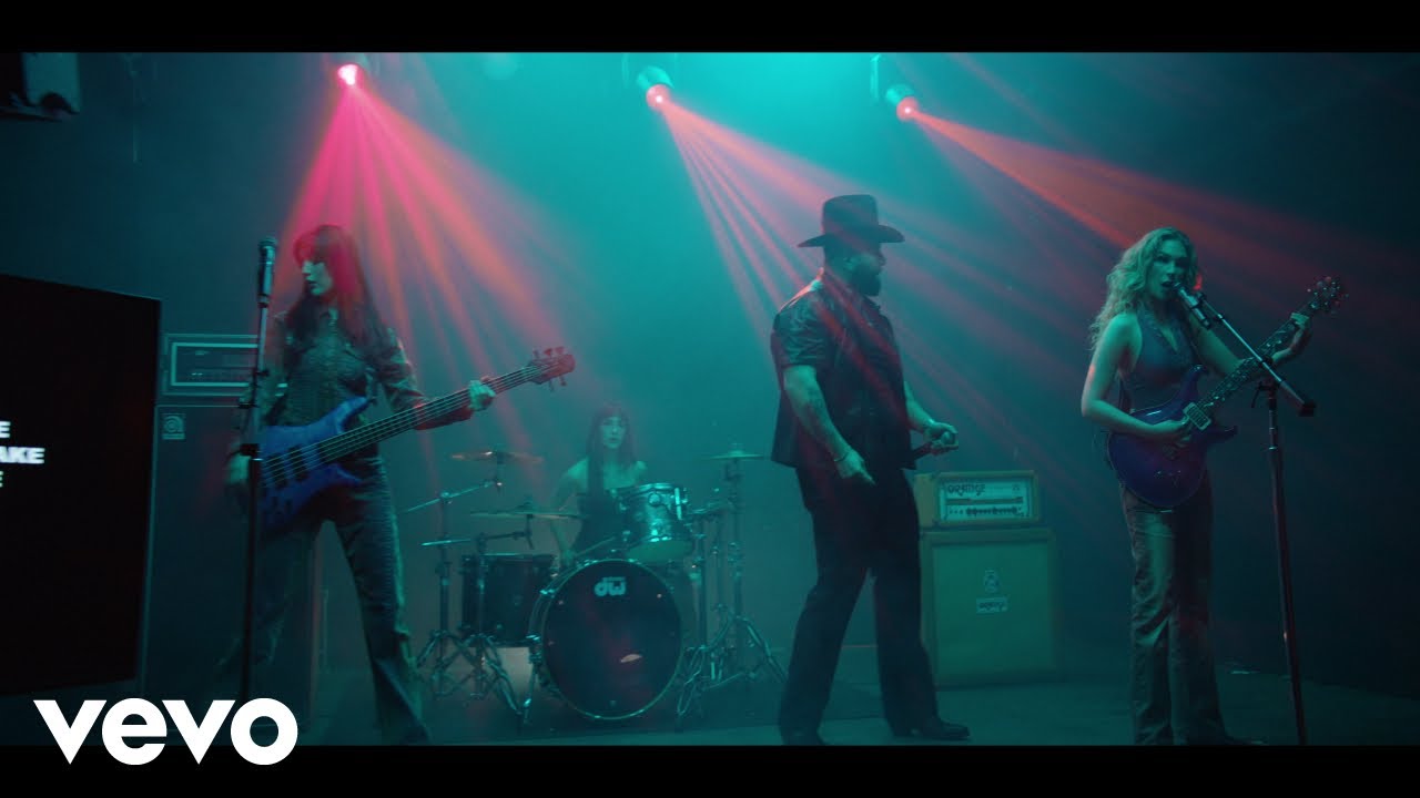 The Warning, Car&iacute;n Le&oacute;n - Love To Be Loved (Performance Video)