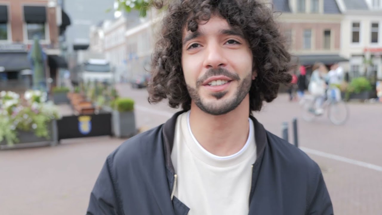 Karam uit Leeuwarden vraagt het gewoon