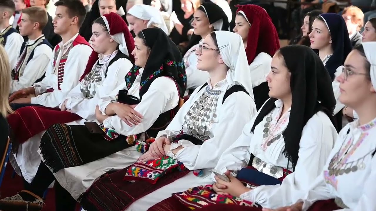 Nastup folklornih skupina  Uskopaljske jeseni 2024. prvi dio