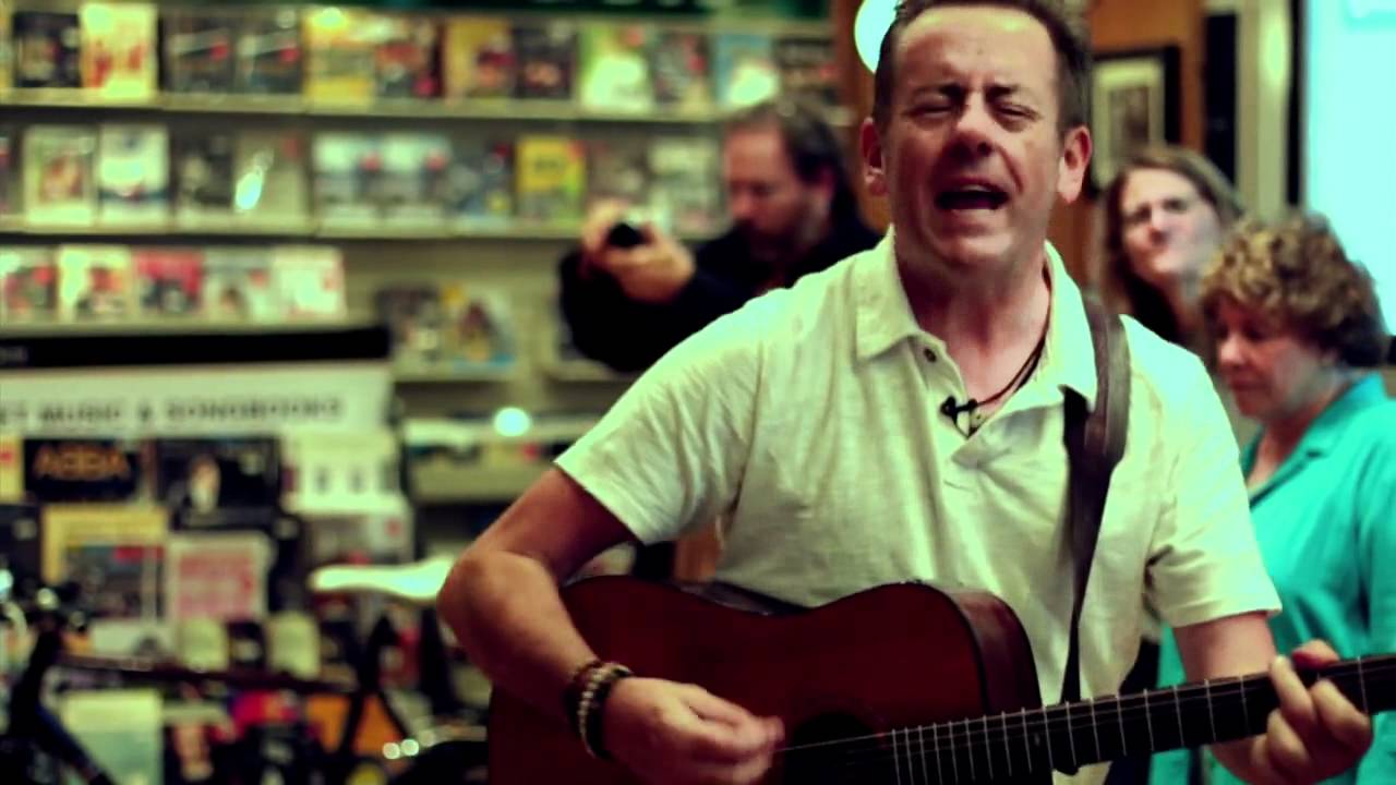 LUKA BLOOM: Dignity & Backbone