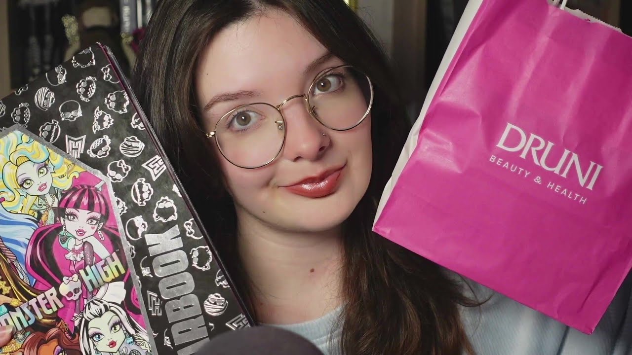 ASMR - regalos amigo invisible (plastico, tapping, chisme, susurros)