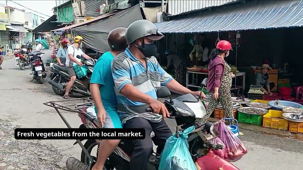 Morning Market in Vietnam | Choosing Fresh Vegetables