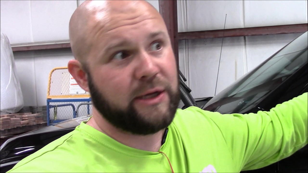 КАК УДАЛИТЬ КРАСКУ С ЧЕРНОЙ ПЛАСТИКОВОЙ ОТДЕЛКИ, НЕ ПОВРЕЖДАЯ ЕЕ