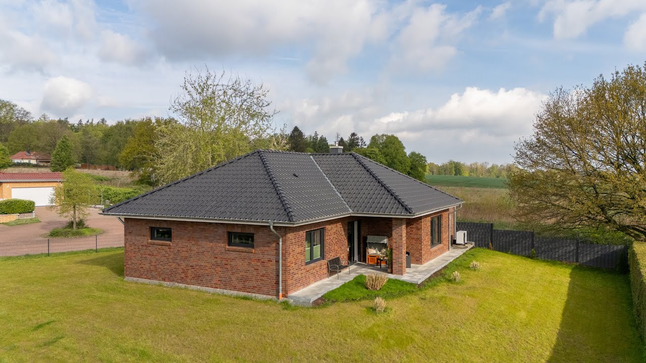 Komfortables Wohnen im neuen Bungalow für Zwei, 4K-UHD.