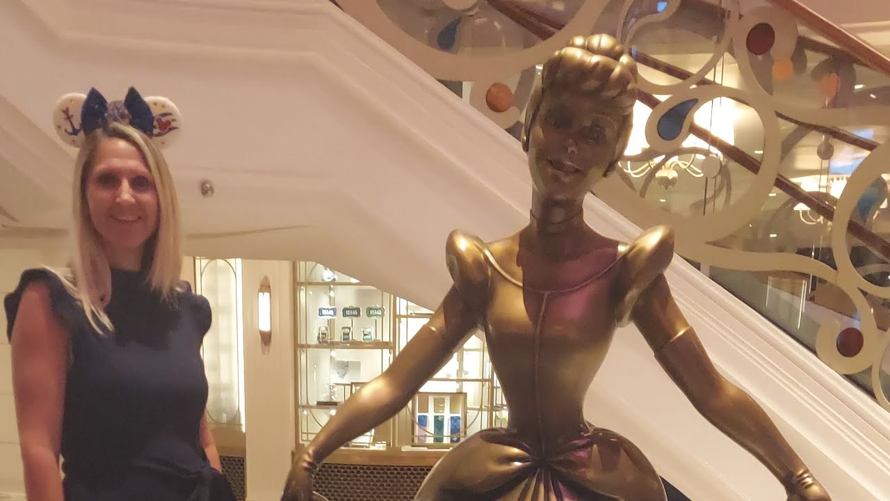 Экскурсия по роскошной каюте Disney Wish Deluxe Oceanview Stateroom с верандой Navigator's Verandah.