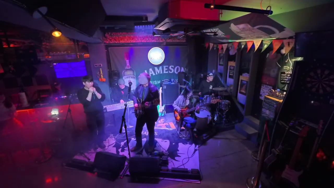 Roadhouse Blues... Black Night?