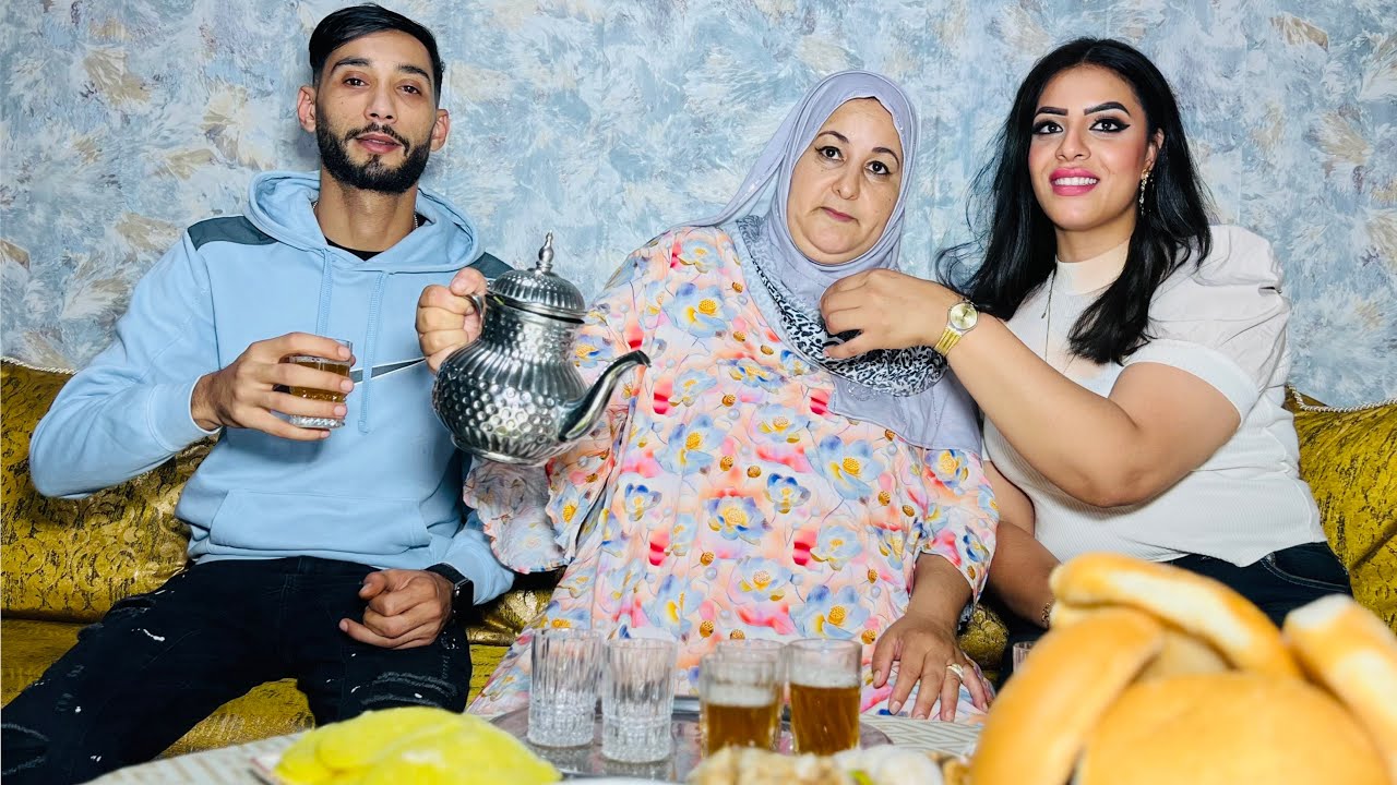 فيلم مغربي:صحبتي غدراتني 😱حيث بنت الخيرية😨وانتاقمت منها اشر انتقام…….😏