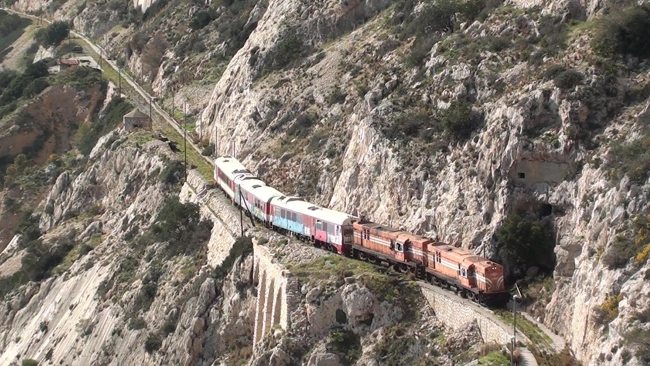 ALCo DL537 A.9105 on Special Transfer at Korinth-Athens Old Line. (18/03/2011)