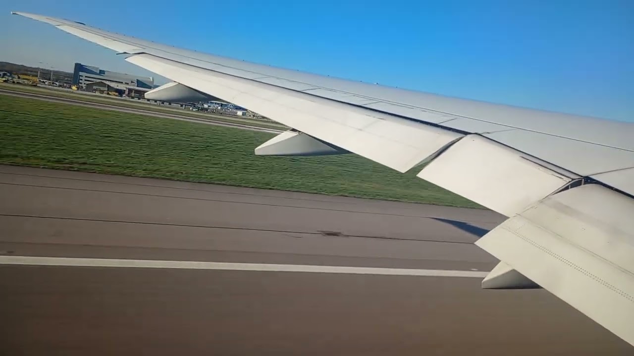 Turkmenistan, Boeing 777-200LR, takeoff in London Gatwick.